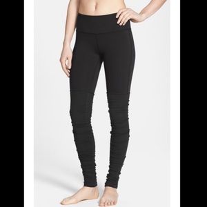 ALO Goddess Black Ribbed Legging- S